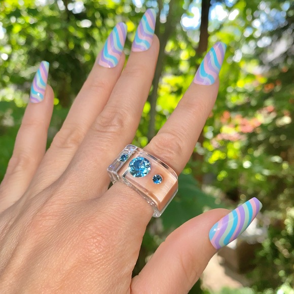 Women’s Blue Swarovski Crystal Lucite Cube Shape Ring, Chunky Statement Rings - Picture 8 of 9